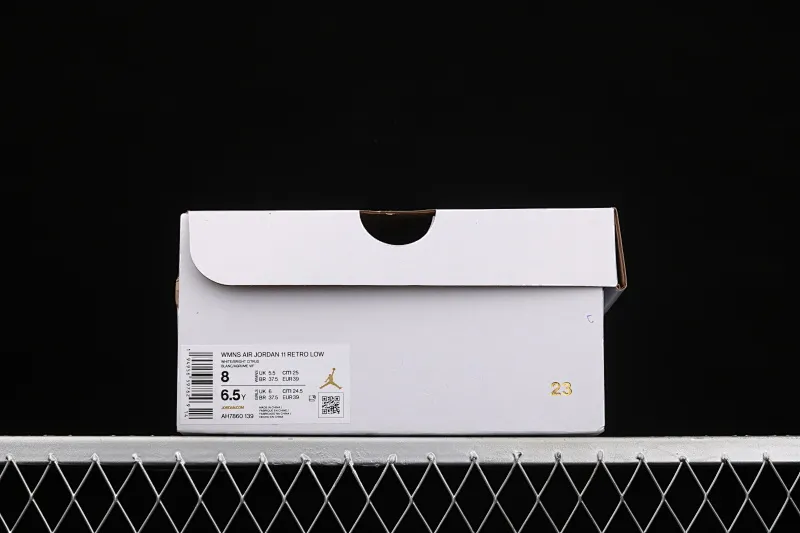 All categories Air Jordan Jordan series basketball shoes Air Jordan 11 pure original version Air Jordan 11 Bright Citus AJ11 Joe 11 white orange low-top basketball shoes AH7860-139